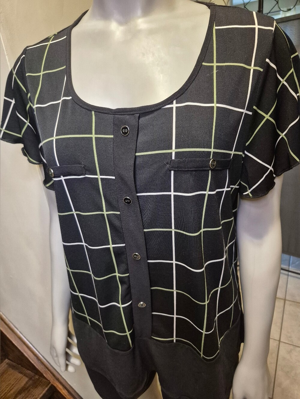Mccoy Black Button-Front Grid Blouse with White and Light Green Lines
